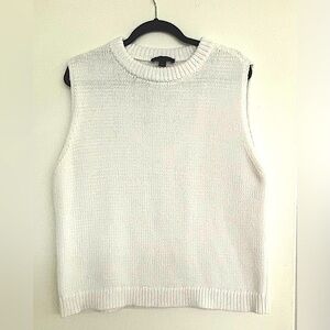 XXL Ann Taylor sleeveless crew neck sweater. 100% cotton.Like new.